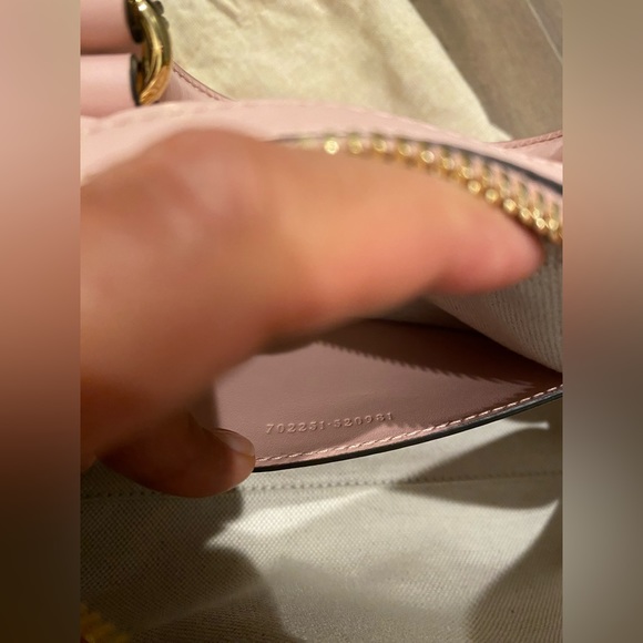 Gucci GG matelassé mini bag in pink leather - Picture 14 of 15